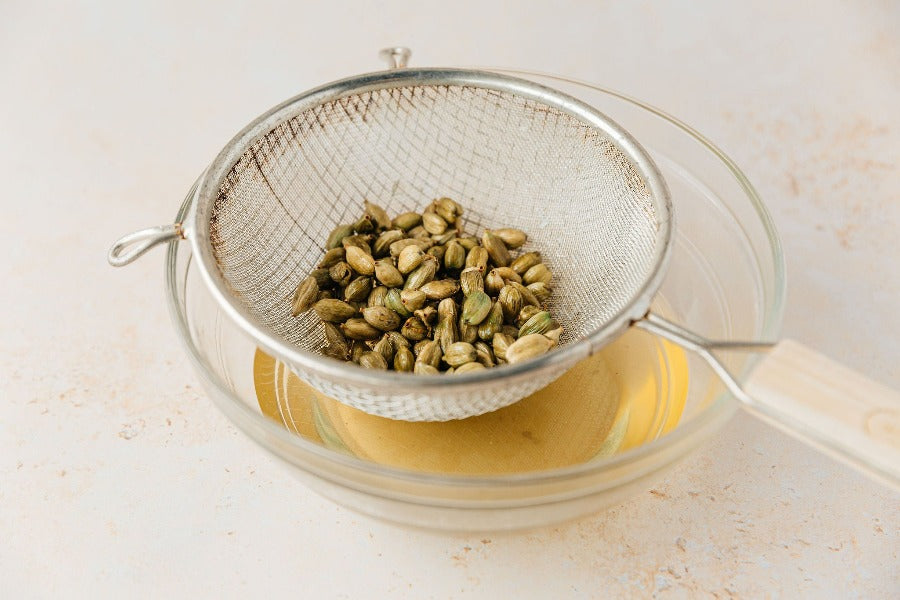 Green Cardamom Pods, Whole